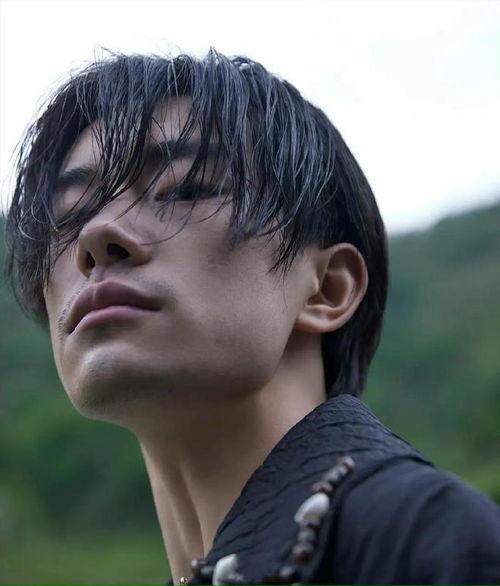 易烊千玺吃瓜爆料视频大全,揭秘娱乐圈幕后故事