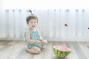 小雨娱乐吃瓜,揭秘娱乐圈最新吃瓜事件，带你领略明星幕后故事