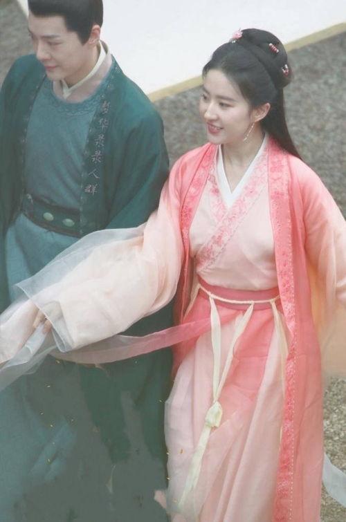 赵灵儿五画爆料视频在线观看,揭秘神秘角色背后的故事