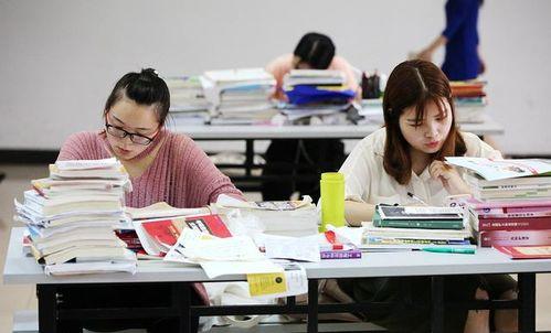 郑州爆料搬宿舍视频,搬宿舍视频引发热议，校园生活新篇章开启