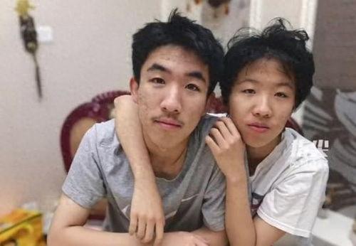 袖珍双胞胎哥哥爆料视频,双胞胎兄弟的温馨成长故事