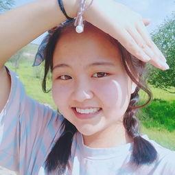 娱乐吃瓜的头像女生可爱,可爱女生带你领略娱乐吃瓜乐趣