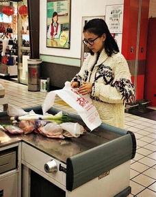 娱乐吃瓜酱买菜视频,揭秘日常买菜小技巧