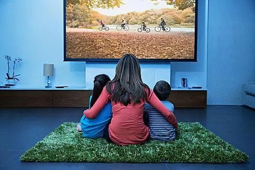 娱乐吃瓜酱小孩发疯,小孩发疯事件引发全网热议